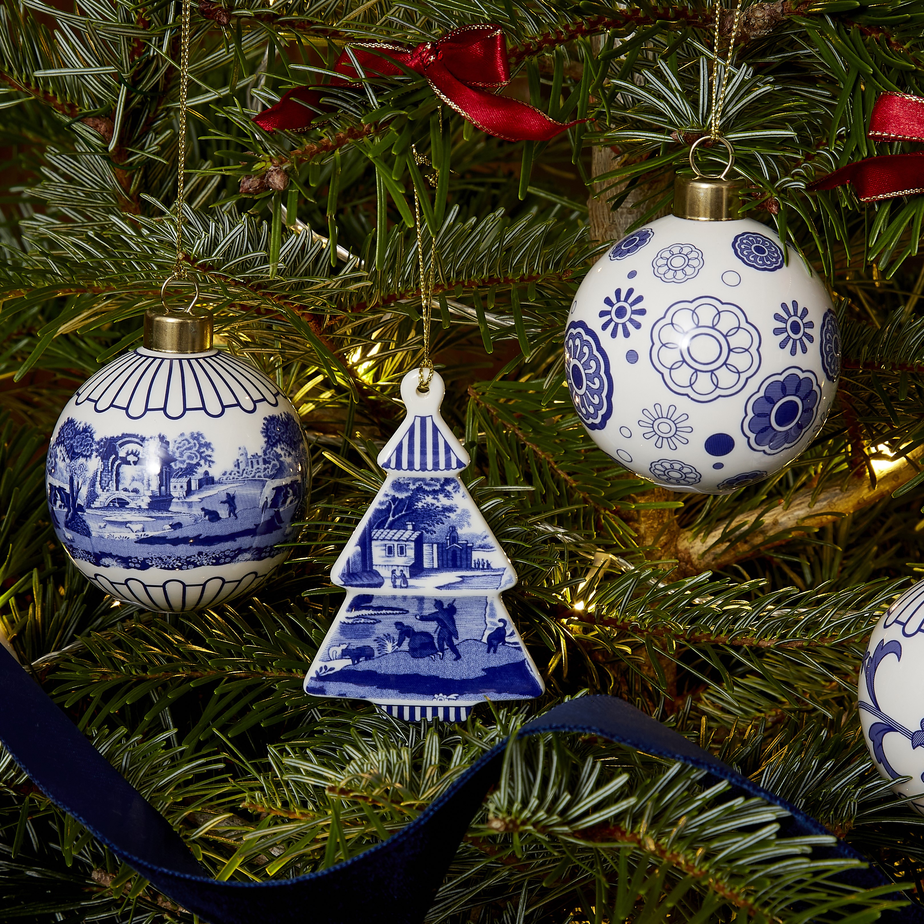 Blue Italian Scenic Bauble image number null